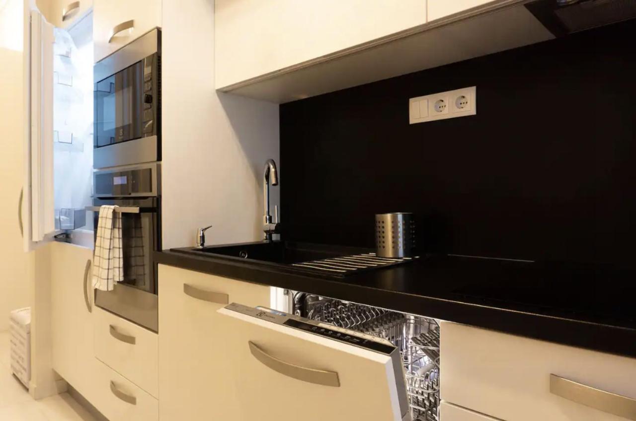 Premium Apartment By Hi5 - Lendvay Palace Budapest Bagian luar foto
