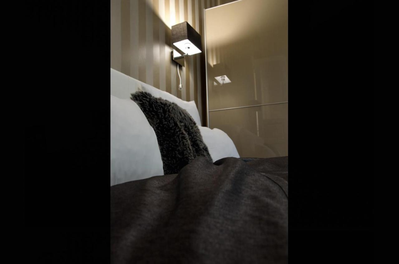 Premium Apartment By Hi5 - Lendvay Palace Budapest Bagian luar foto