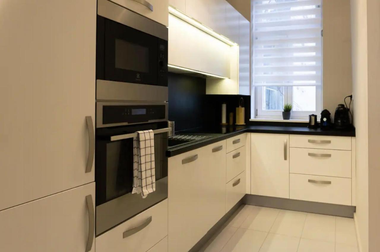 Premium Apartment By Hi5 - Lendvay Palace Budapest Bagian luar foto