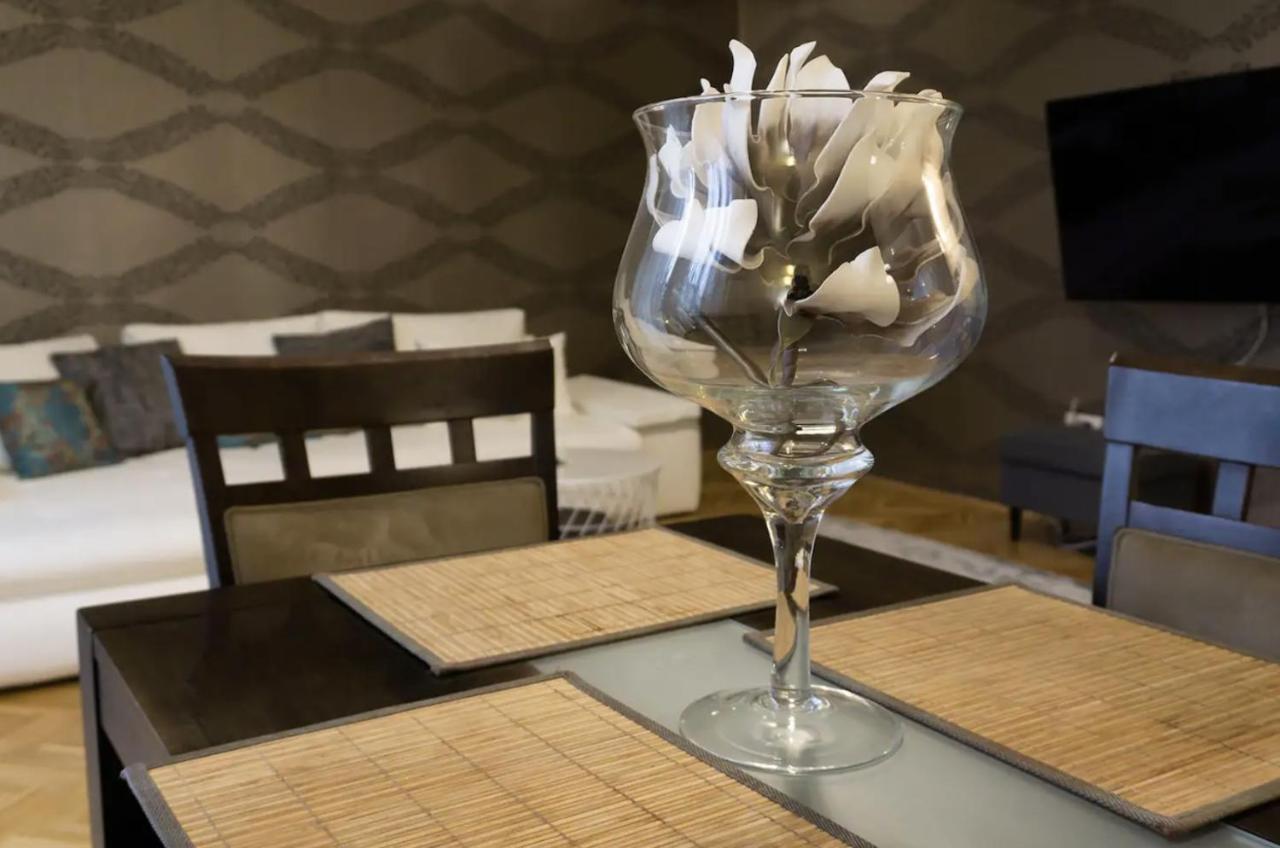 Premium Apartment By Hi5 - Lendvay Palace Budapest Bagian luar foto