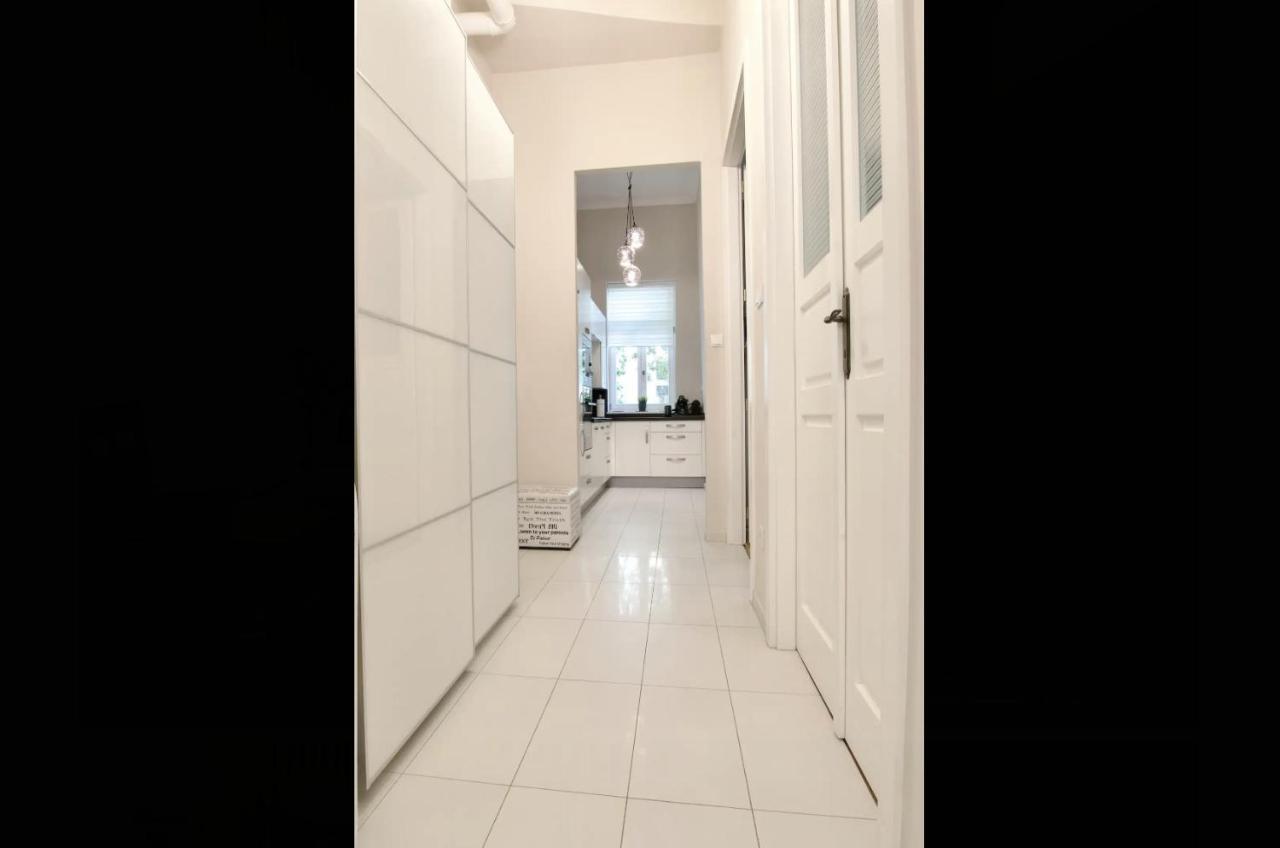 Premium Apartment By Hi5 - Lendvay Palace Budapest Bagian luar foto