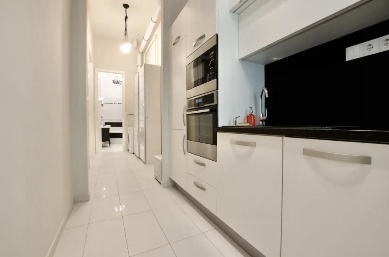 Premium Apartment By Hi5 - Lendvay Palace Budapest Bagian luar foto